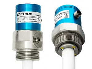 Pojemnościowe czujniki poziomu CAPTRON – kompaktowe sondy do oleju i żywic PUR